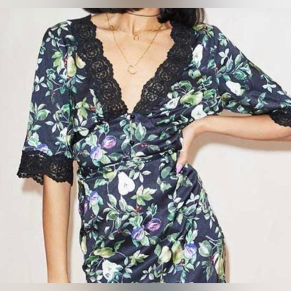 Amelie Eden top Never Fully Dressed